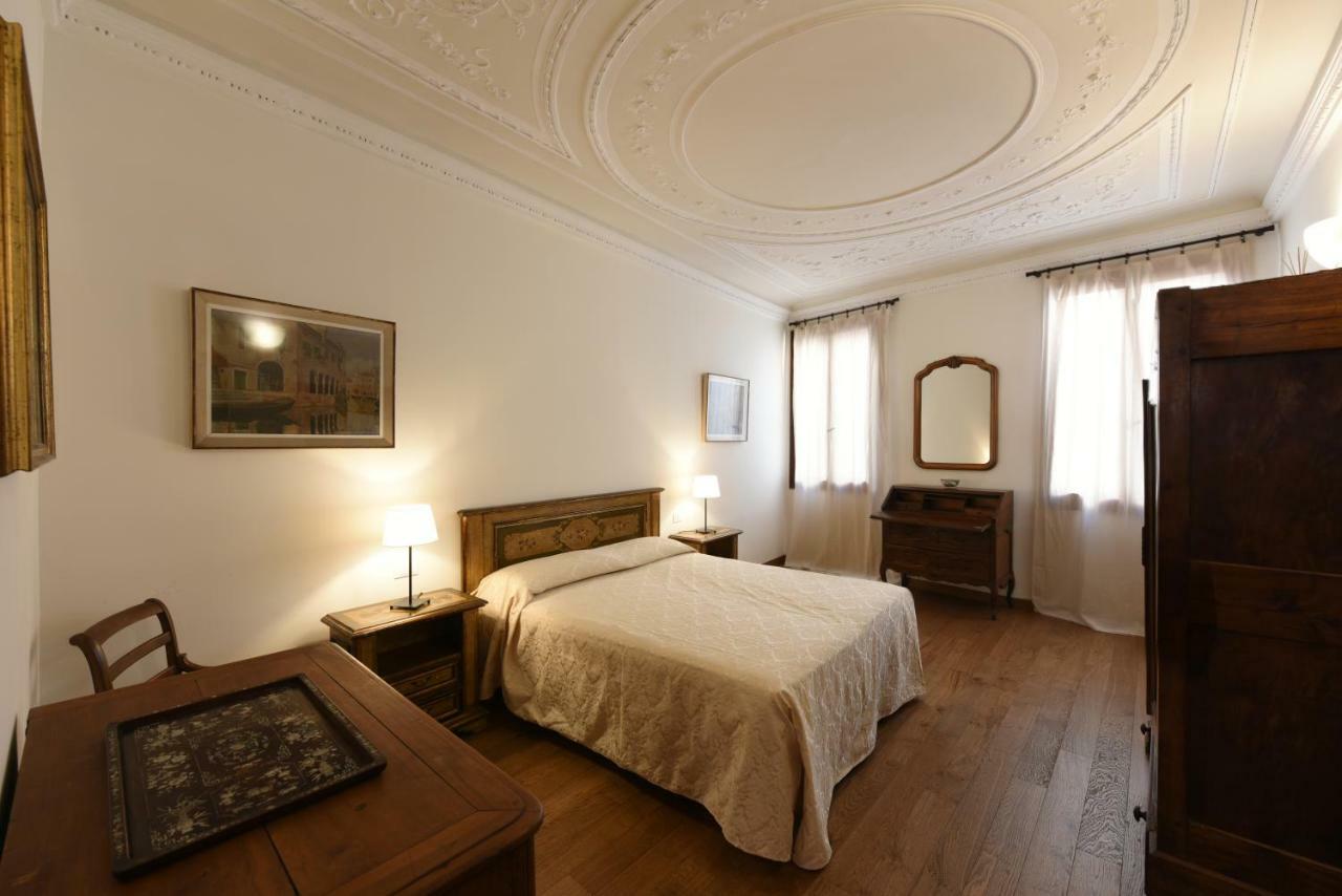 Le Due Corone Bed & Breakfast Venedik Dış mekan fotoğraf