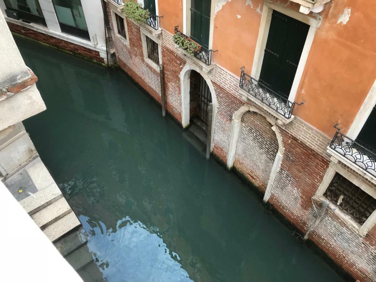 Le Due Corone Bed & Breakfast Venedik Dış mekan fotoğraf